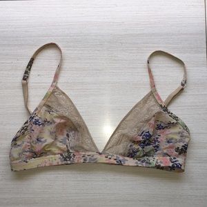 Calvin Klein triangle lace bralette size S